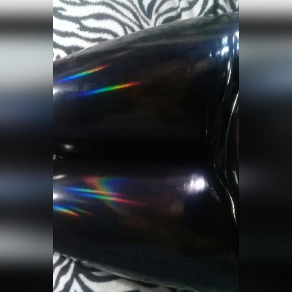 PVC STRETCH Iridescent 'Oil Slick' Leggings - Picture 16 of 16
